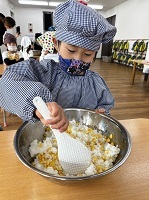 おにぎり作り4
